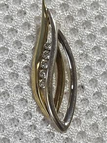 9ct gold pendant