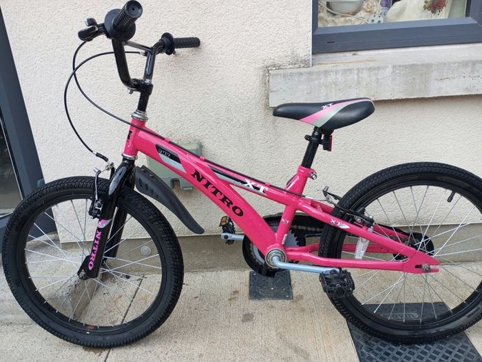 Kids nitro bike size 20 inch wheels