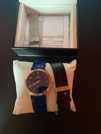 New Hugo Schwarze watch with interchangeable straps