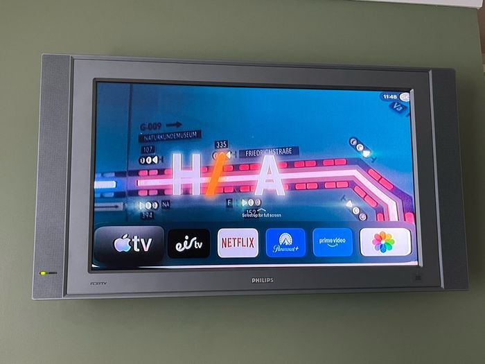 Philips 32" TV Main Board + Wall Bracket