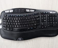 Logitech K350 Comfort Wave Wireless Keyboard