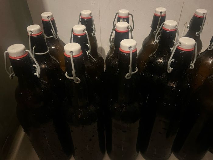 Brown glass storage empty bottles flip top lid 1 litres