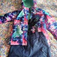 Snow / Ski suit Girls size 11-12yrs Small fit