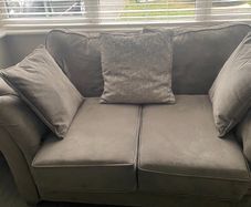 2 seater couch FreeTo take