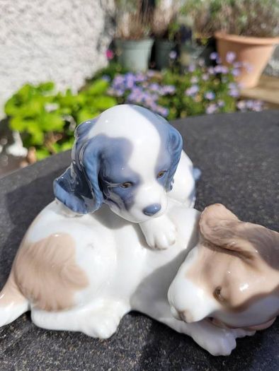Lladro puppy dog