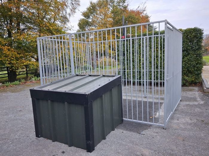 Dog kennel and dog run