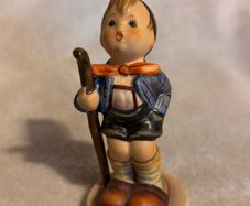 Vintage Goebel Figurine