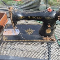 Singer Sewing Machine