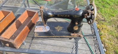 Singer Sewing Machine