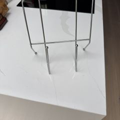 Chopping board holder