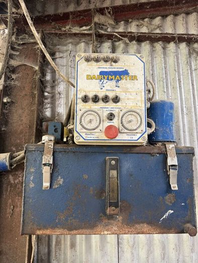 Dairymaster Scraper