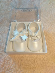 Brand new baby girl ivory christening shoes size 18