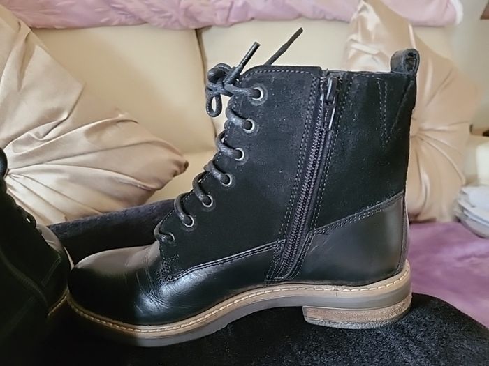 Ladies Black Boots Size 36 NEW