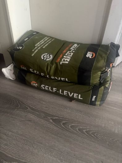 4 bags of levelling compound ( 20kg each)