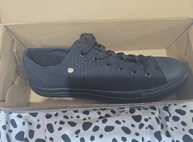Dunlop canvas shoes