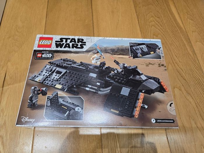 Lego 75284 Knights of Ren Transport Ship