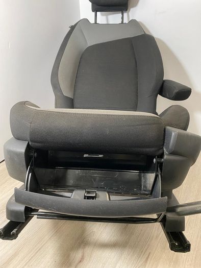 2015 Citroen Picasso seats set