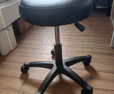 Black Adjustable Swivel Stool / Office Salon Chair on Castors