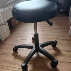 Black Adjustable Swivel Stool / Office Salon Chair on Castors