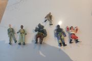 Mixed action figures