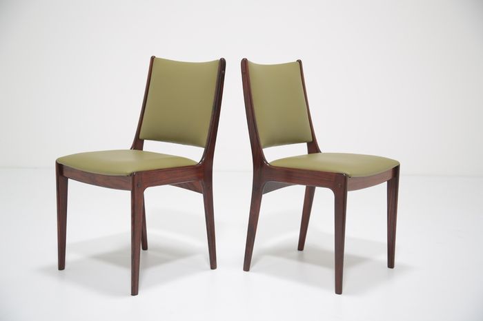 Set of 8 Vintage Danish Rosewood Dining Chairs by Johannes Andersen for Uldum Mobelfabrik, 1960s
