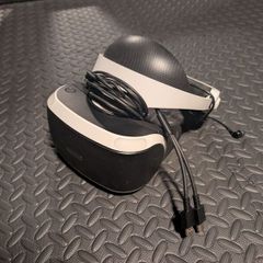 PSVR 1, all cables included, 2 move controllers and PS5 dongle/adapter