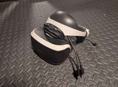PSVR 1, all cables included, 2 move controllers and PS5 dongle/adapter