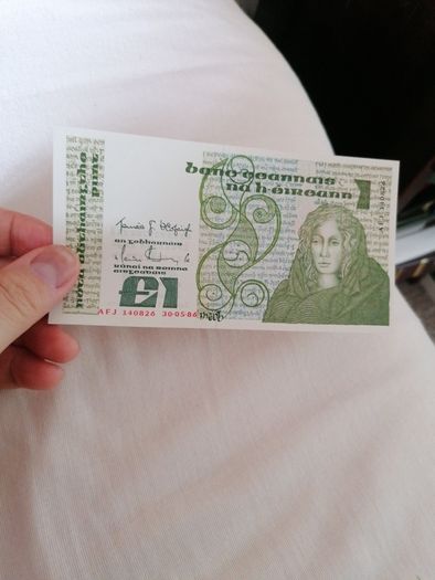 A/UNC 1986 Irish One Pound Banknote