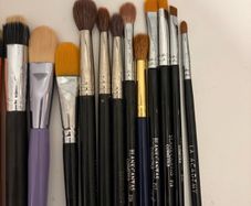 Make-up brushes