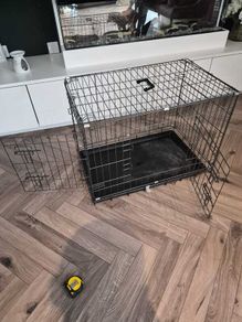 Medium dog crate