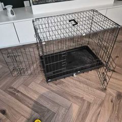 Medium dog crate