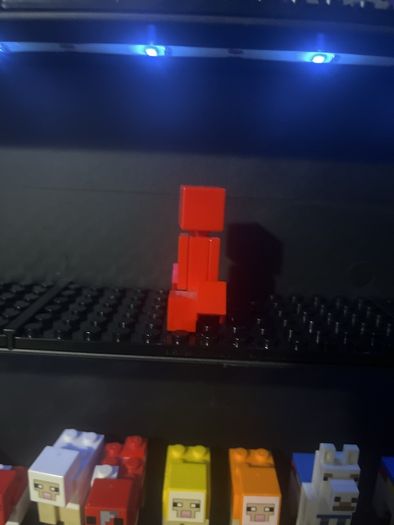 lego Minecraft creeper red