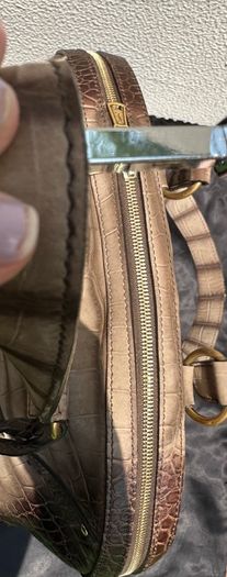 YSL (Yves Saint Laurent) Muse bag