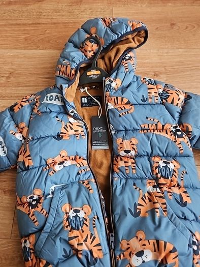 Next kids jacket, 6-7 years.brand new.