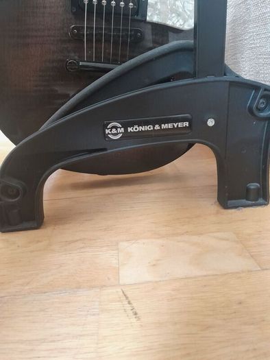 K&M 5-way guitar stand