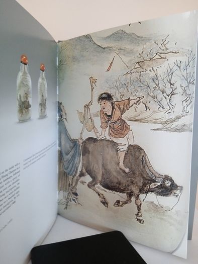The Golden Autumn Collection of Chinese Snuff Bottles by Robert Kleiner (Signed and Inscribed by the Author) (PT163)