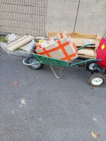 wheel barrow