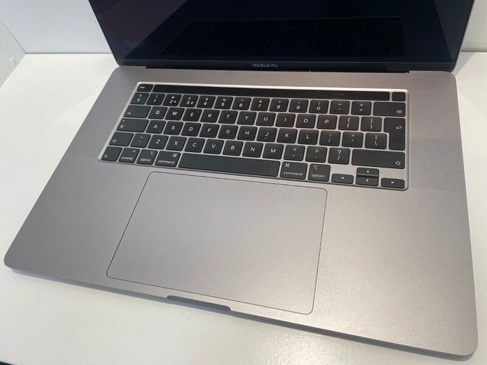 2019 Apple MacBook Pro 16" A2141 i7-9750H 2.60GHz, 16GB RAM, 500GB SSD, Touch-Bar Laptop