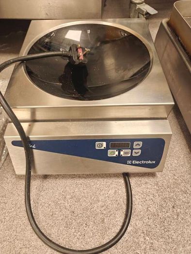 Catering equipment electrolux wok & flattop