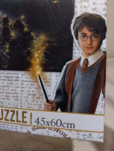 Harry Potter Hogwarts Foiled 300 Piece Jigsaw Puzzle