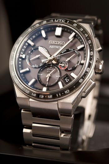 Seiko Astron SSH111 (Box & papers)