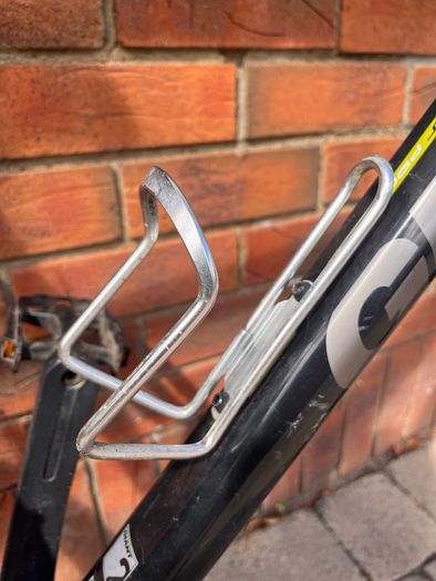 Giant Escape Mens hybrid bike