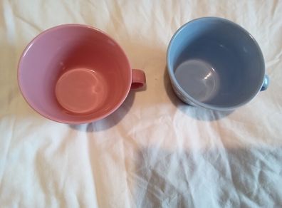 2 x hot chocolate cups