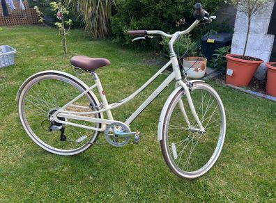 Electra retro cream ladies bicycle