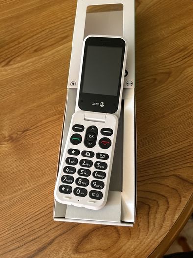 Doro Leva E22 4G phone