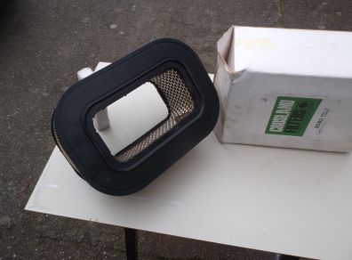 Mercedes 300D Air Filter.