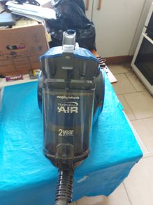 Morphy Richards Perform Air Vacuum Cleaner, Model No. 980520, 750W, AAARATED, in excellent condition, great suction