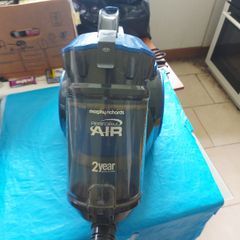 Morphy Richards Perform Air Vacuum Cleaner, Model No. 980520, 750W, AAARATED, in excellent condition, great suction