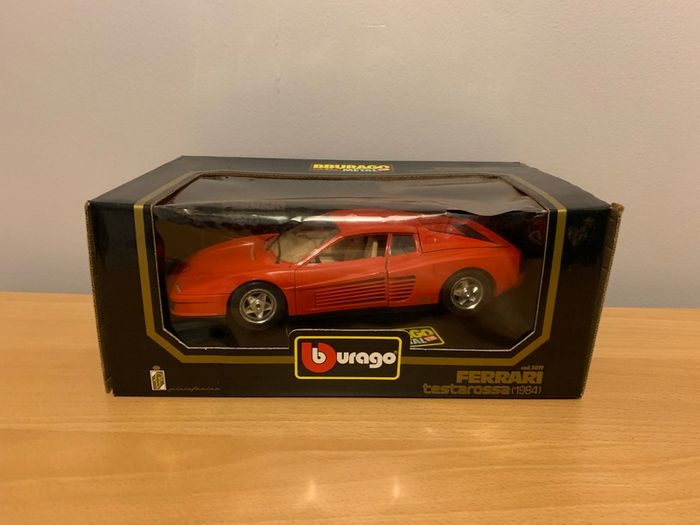 1/18 Burago Model Car Ferrari Testarossa 1984