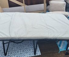 Pull out bed with mattress